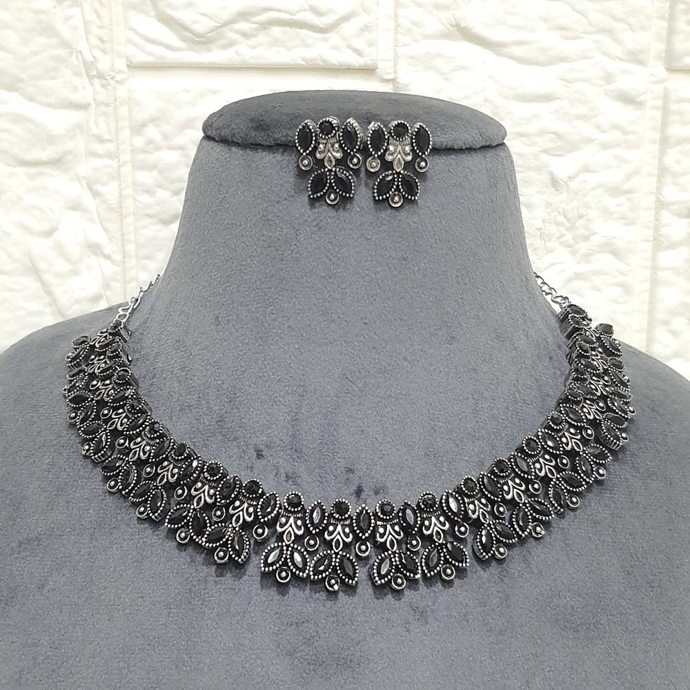 Maahira German Silver Necklace Set