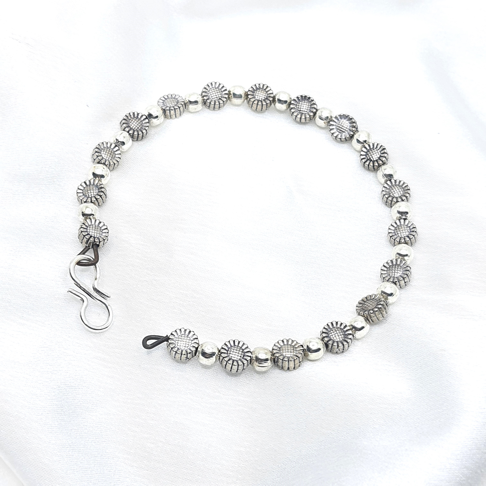 Saanvi silver plated Bracelet