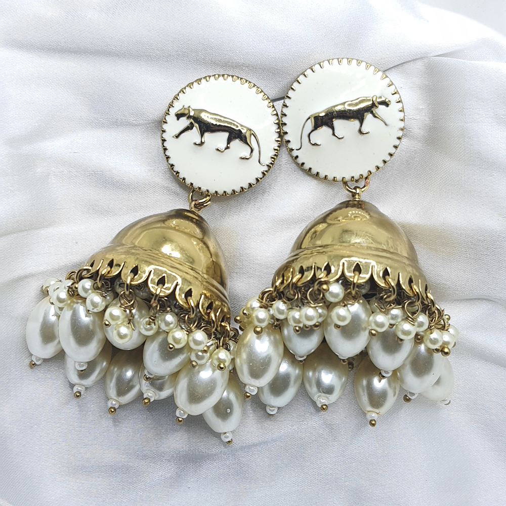 Siara golg plated jhumka