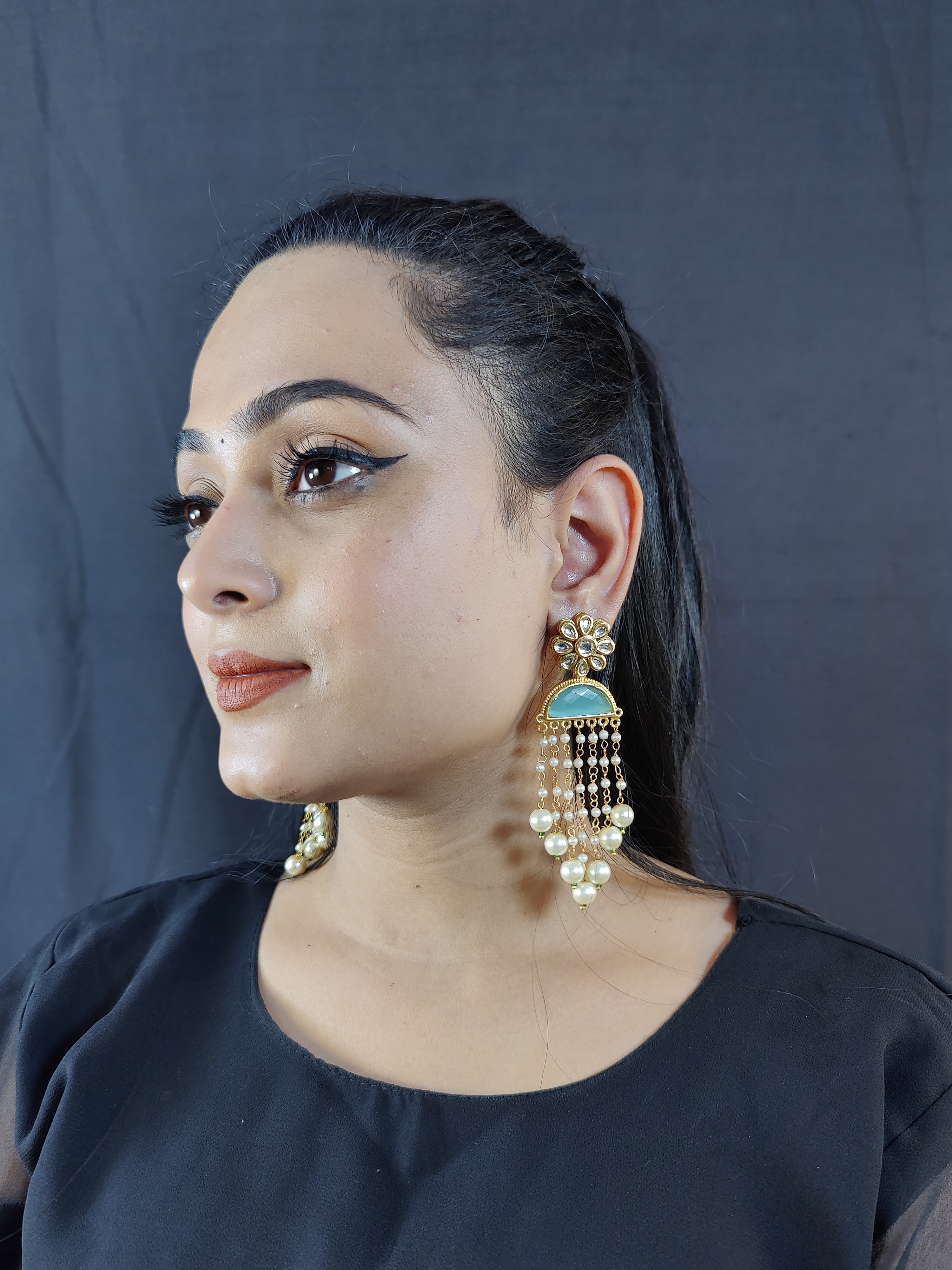 Aaliya gold earrings