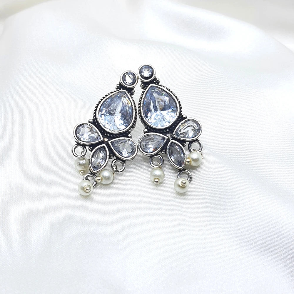 Bhuvi Earrings With Pearls