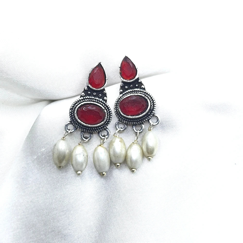 Malini Earrings With Pearls