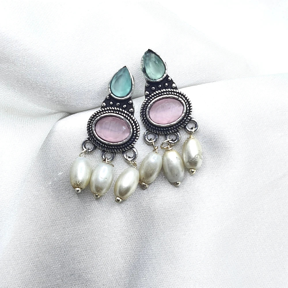 Malini Earrings With Pearls