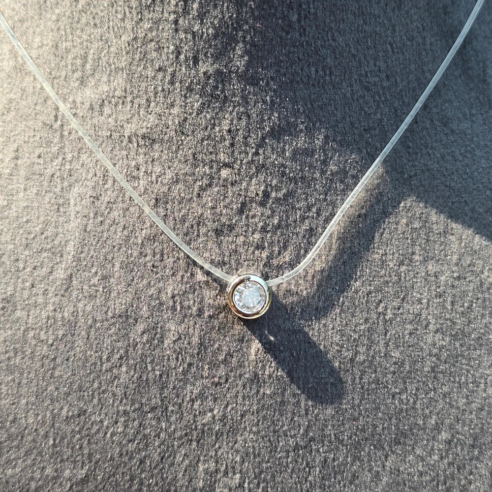 Round Solidtare Pendant Invisible Chain