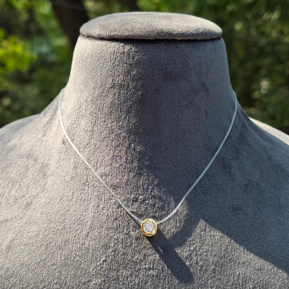 Round Solidtare Pendant Invisible Chain