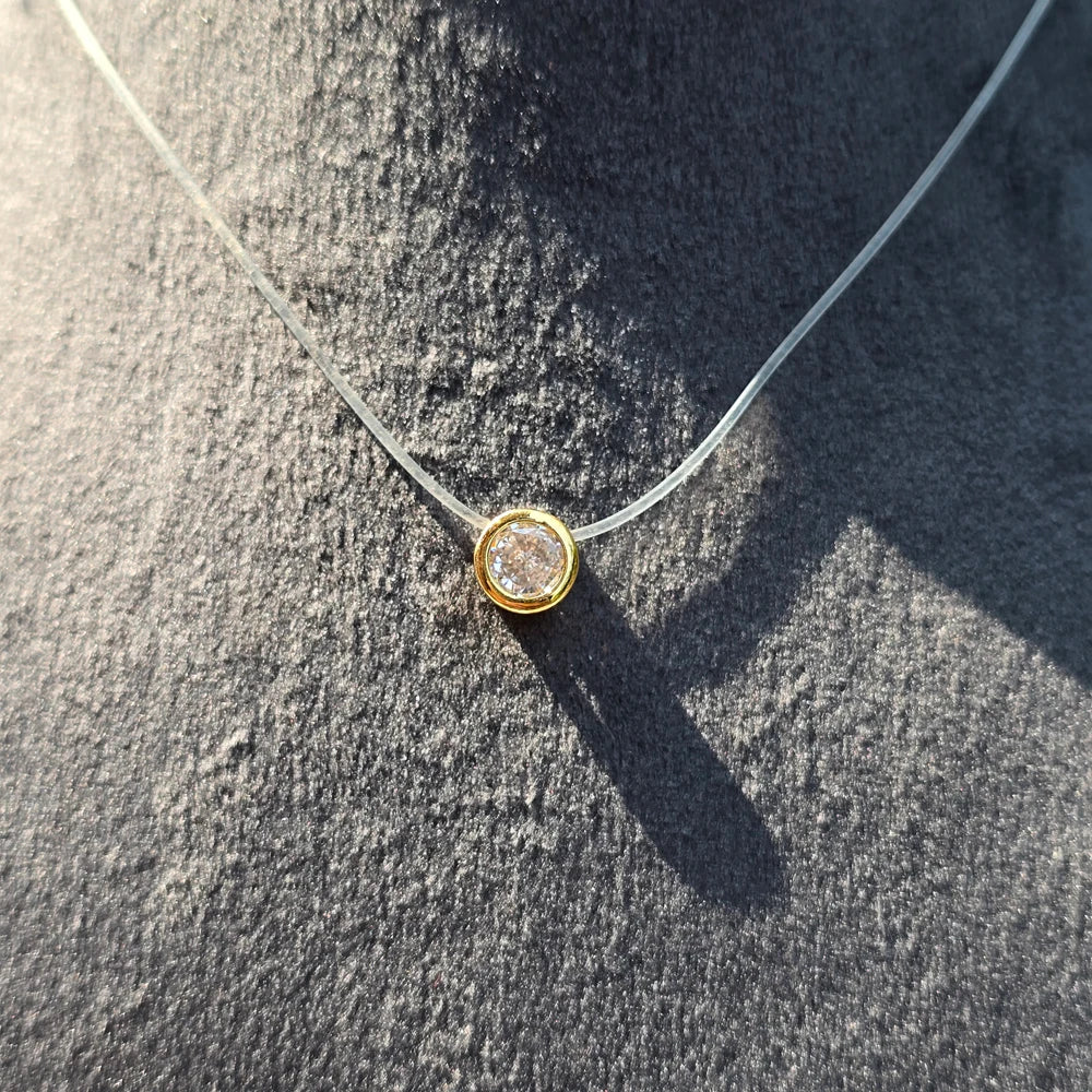 Round Solidtare Pendant Invisible Chain