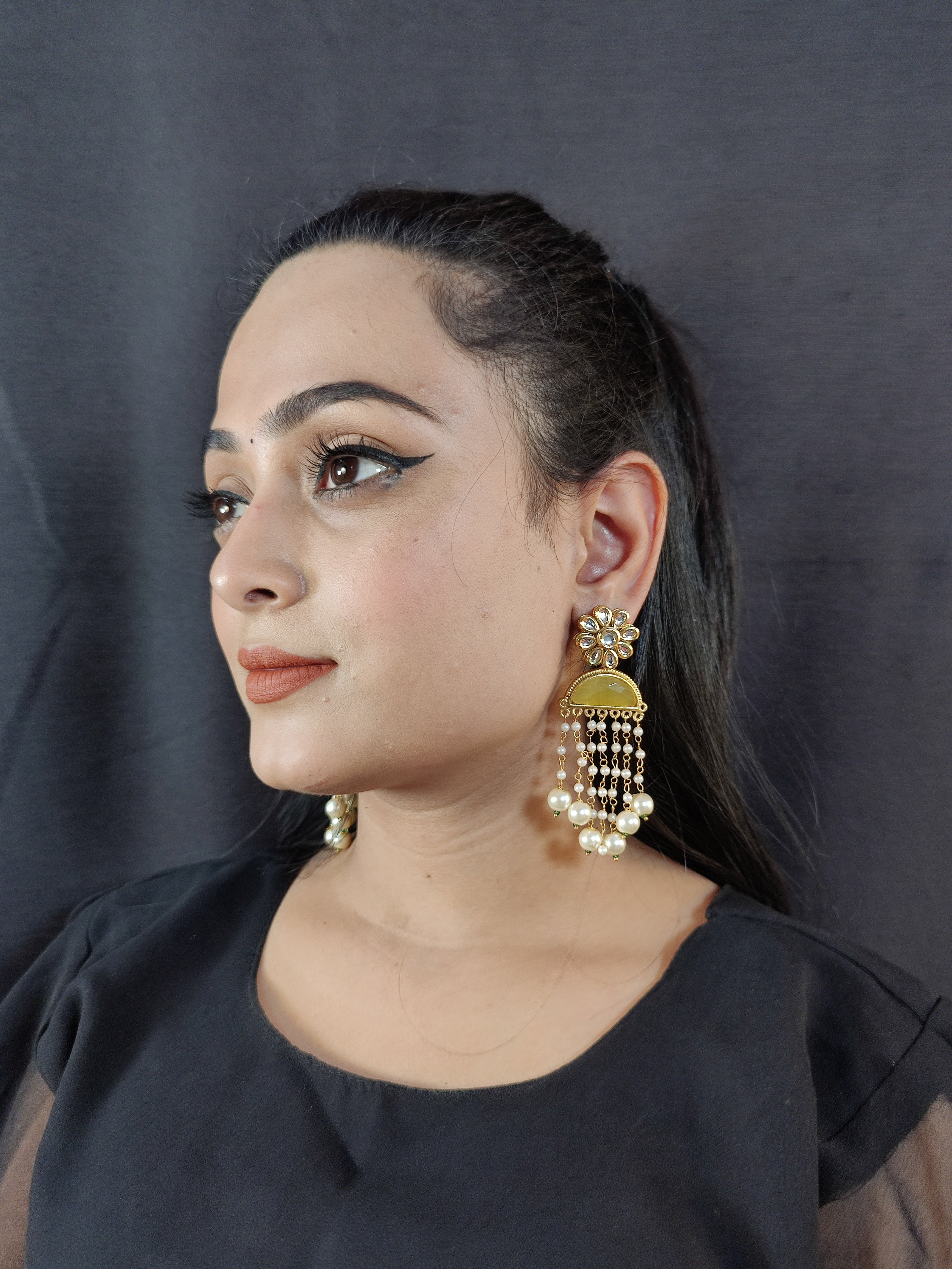 Aaliya gold earrings