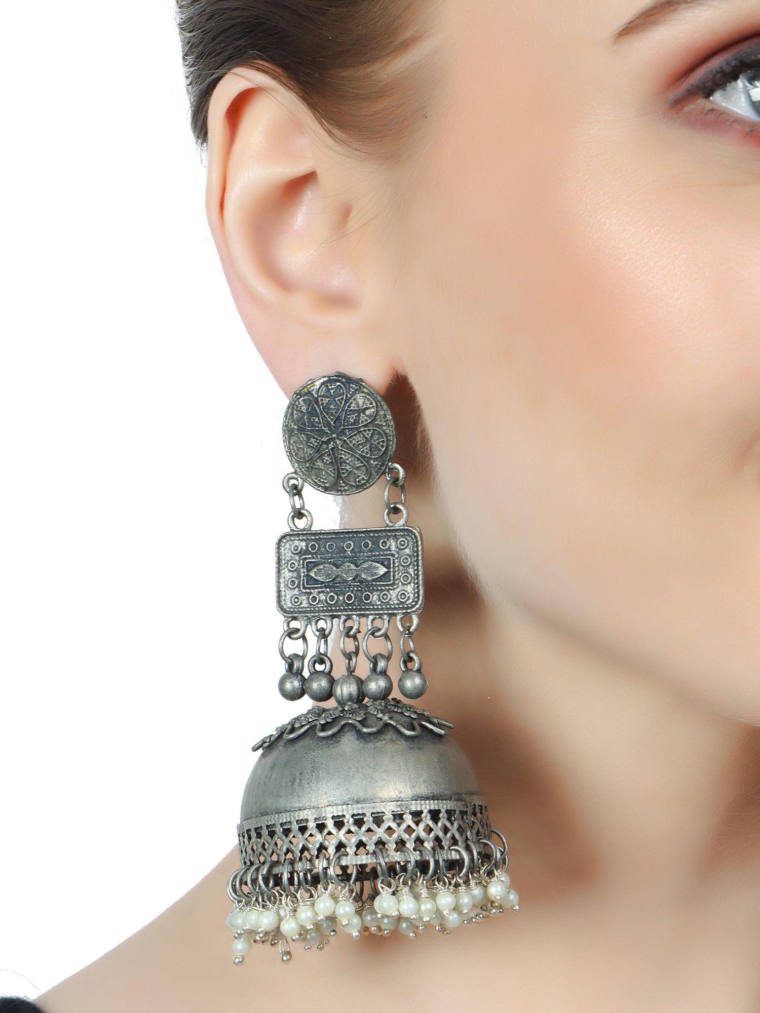 Aara silver earrings