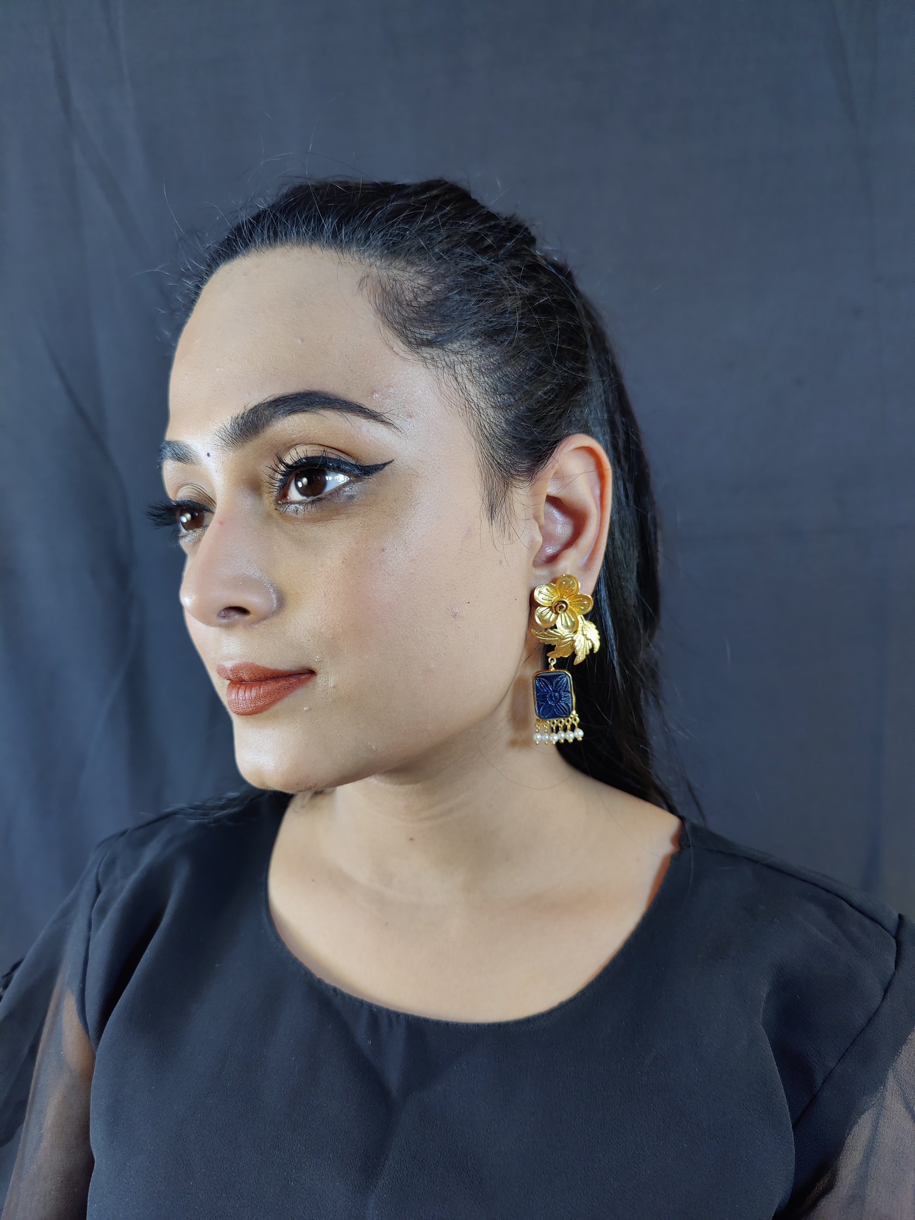 Ojasvi Gold Earrings