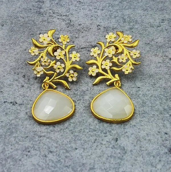 Falak Gold earrings