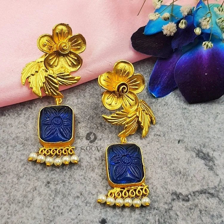 Ojasvi Gold Earrings