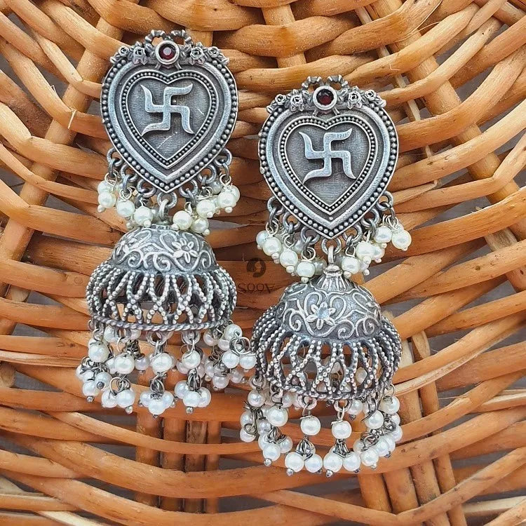 Sakhiya silver earrings
